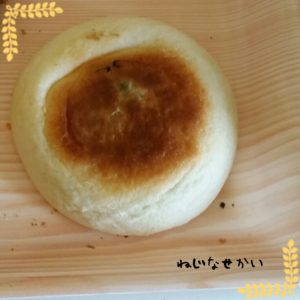 ねじなせかい_豆乳シチューと総菜パンの弁当01_201802_13